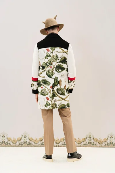 Look 13